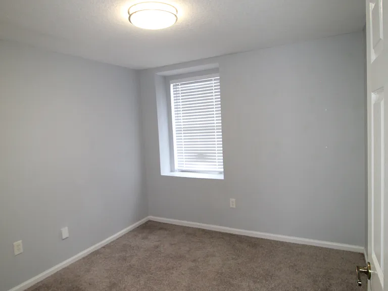 6031 Bay Valley Ct — Photo 12