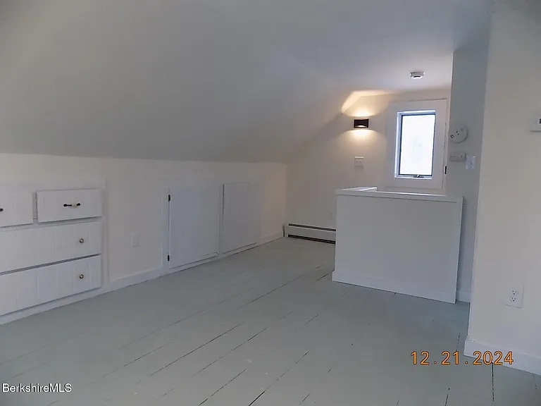 7 Crystal St — Photo 6