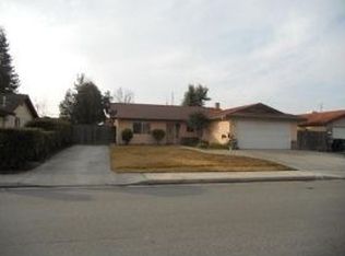 1661 McComb Ave, Porterville, CA 93257