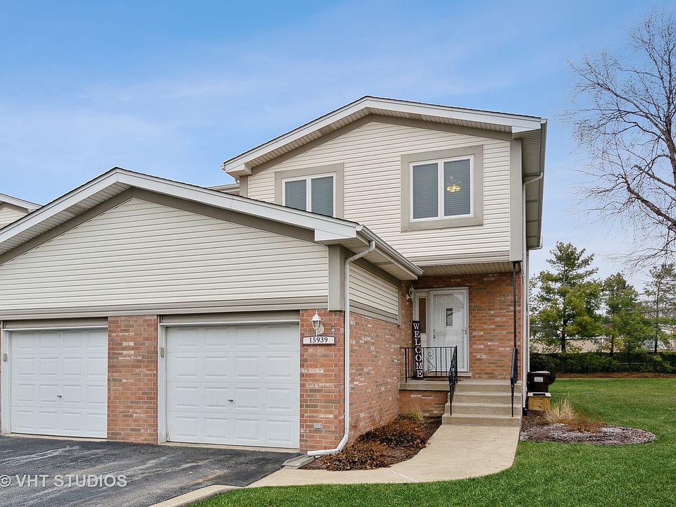 1st image of 15939 S Blackwater Ct