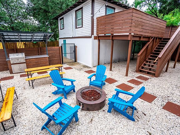 Outside Courtyard