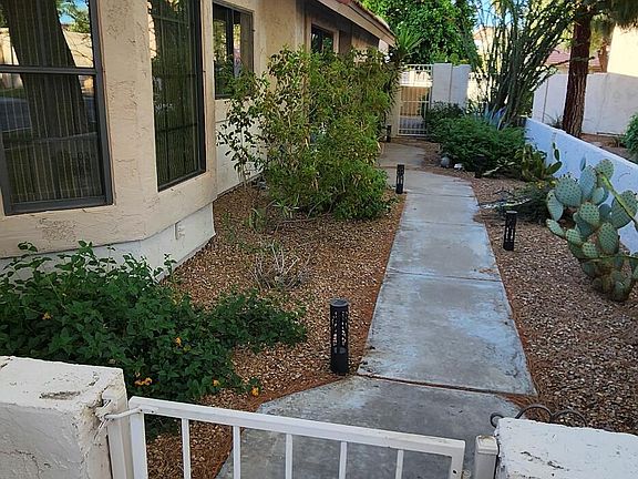 3rd image of 9420 W MORROW Drive