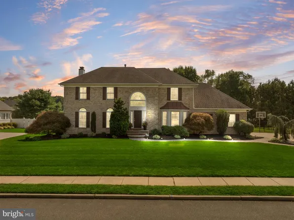 35 Parry Dr, Hainesport, NJ 08036