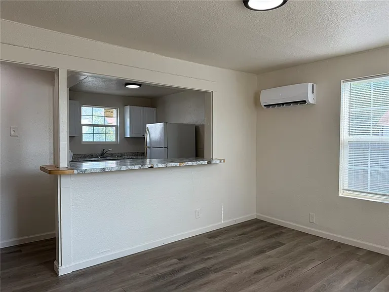 3126 Naples St — Photo 6