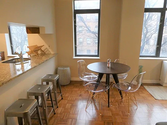 Rented by Reuveni LLC | media 17