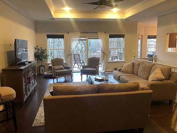 Main Livingroom
