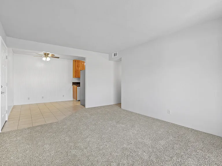 Arlington Apartments — Photo 19