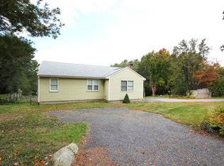 163 Farm St #1, Millis, MA 02054