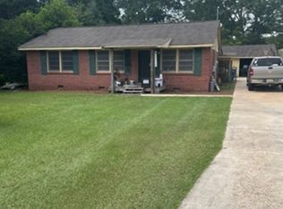 432 Bryant St, Brundidge, AL 36010