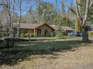 1271 W Evans Creek Rd, Rogue River, OR 97537