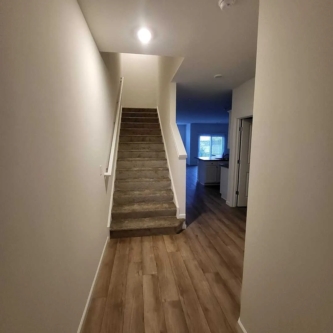 3 bed, 2.5 bath, 1858 sqft, $3,000 — Photo 4