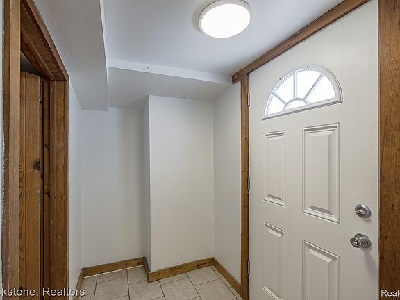 4th image of 31 Heights Rd