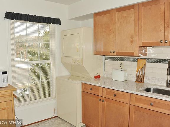 4th image of 6559 Yadkin Ct