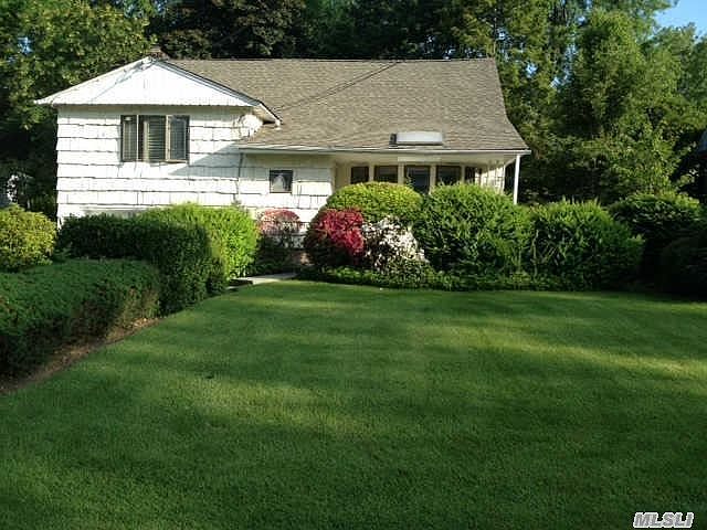 1st image of 6 Brentwood Ln