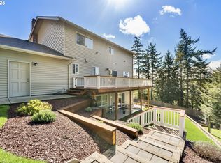 2402 Stephanie Ln, North Bend, OR 97459