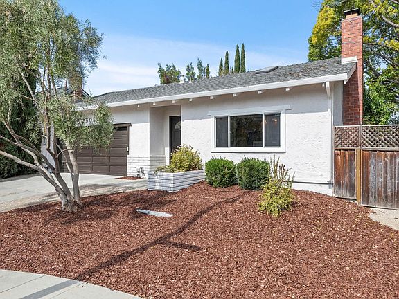 3rd image of 2505 Ardilla Ct