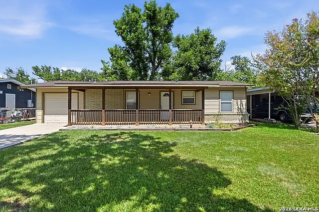 3 bed, 2.0 bath, 872 sqft, $1,700 — Photo 3