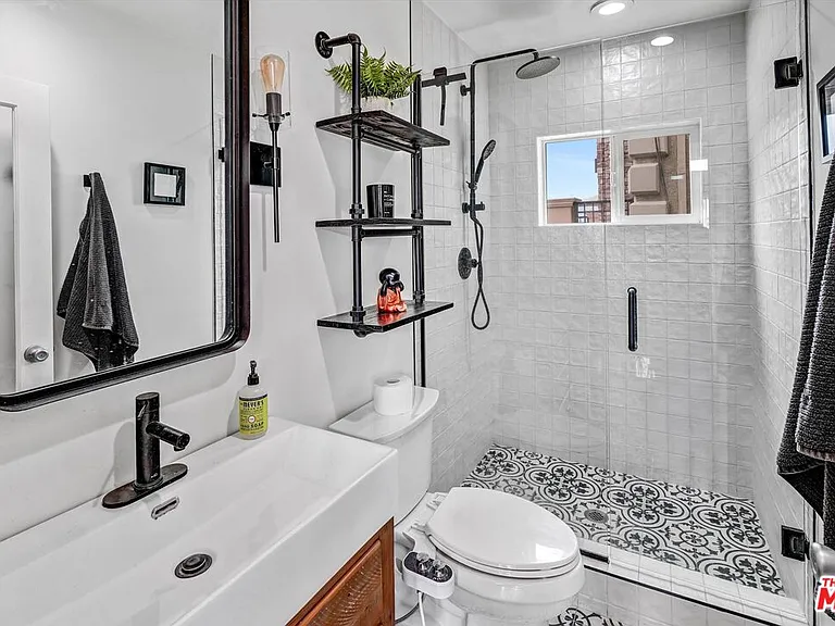 4105 Pacific Ave #1 — Photo 16