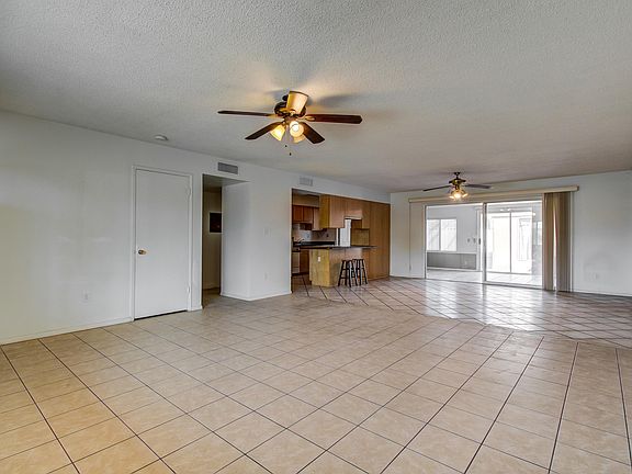 3rd image of 6946 E Exmoor Dr