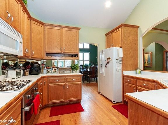 5th image of 22084 Sunset Dr