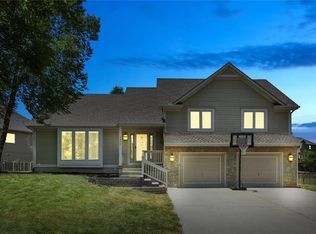 7408 N Sycamore Ave, Kansas City, MO 64158
