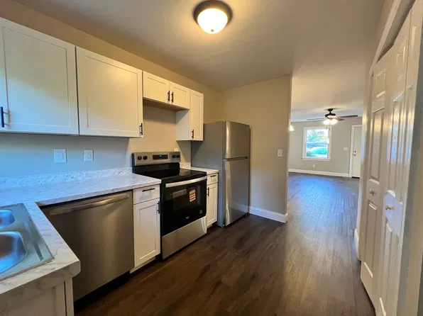 1408 Colony Park Drive, 1408 Colony Park Dr #9, Johnson City, TN 37604