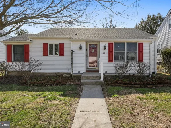 234 Pine St, Dover, DE 19901