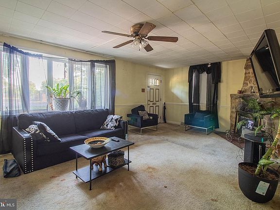 3rd image of 217 W 65th Ave