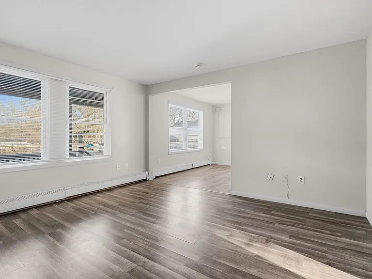 120 Orchard St — Photo 7
