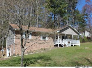 409 Grouse Ln, Hendersonville, NC 28739