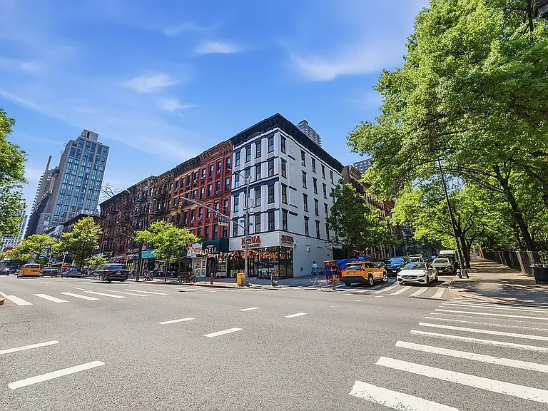 1739 2nd Ave #5N — Photo 9