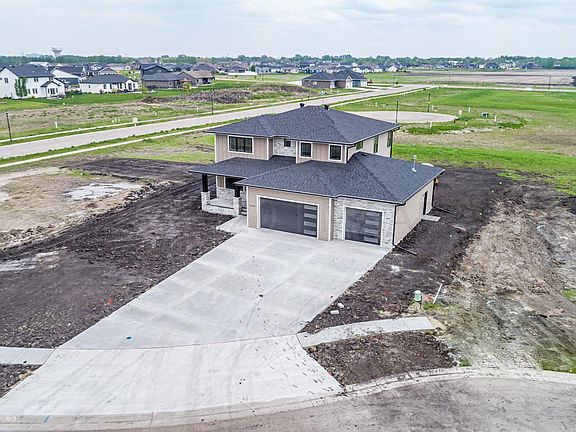 4th image of 5009 Prairie Green Ct W
