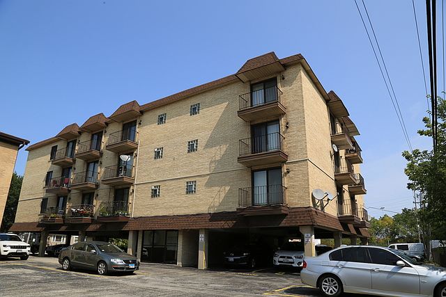 1st image of 9815 Lawrence Ct APT 1D