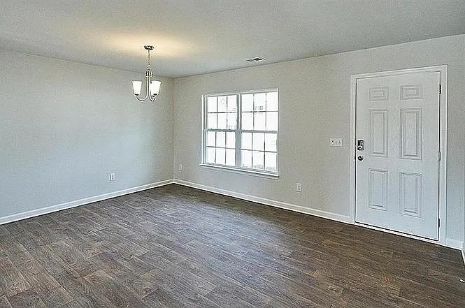 125 Saddlehorse Ln — Photo 6