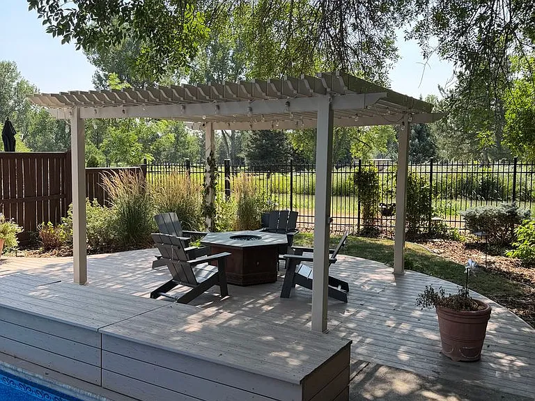 916 Poly Dr — Photo 27
