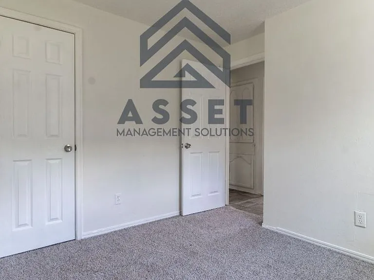 5017 S Briarwood Dr — Photo 22