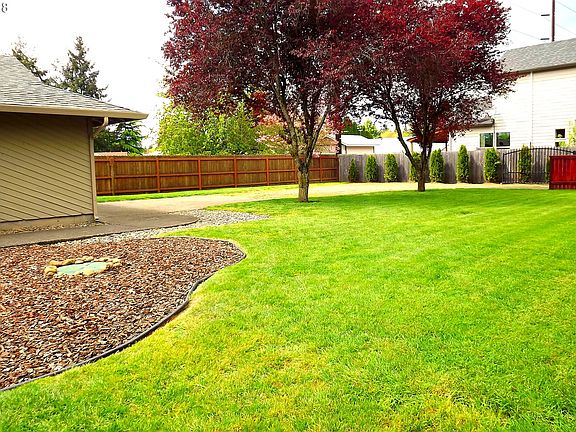 4th image of 4380 NE 110th Ave
