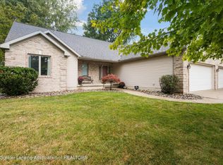 1709 Sunnydale, Lansing, MI 48917
