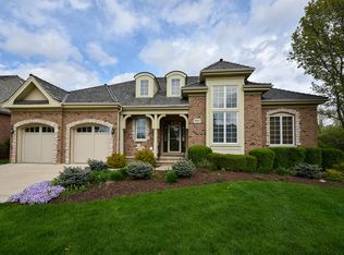 907 Middleton Ln, Inverness, IL 60010