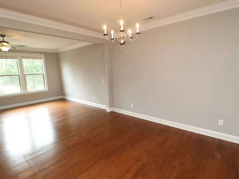1428 Providence Green Ln — Photo 18