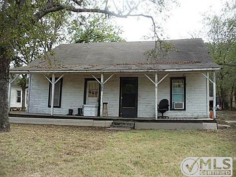 1st image of 205 Lee St