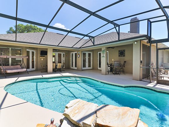 Immaculate Quality Location!