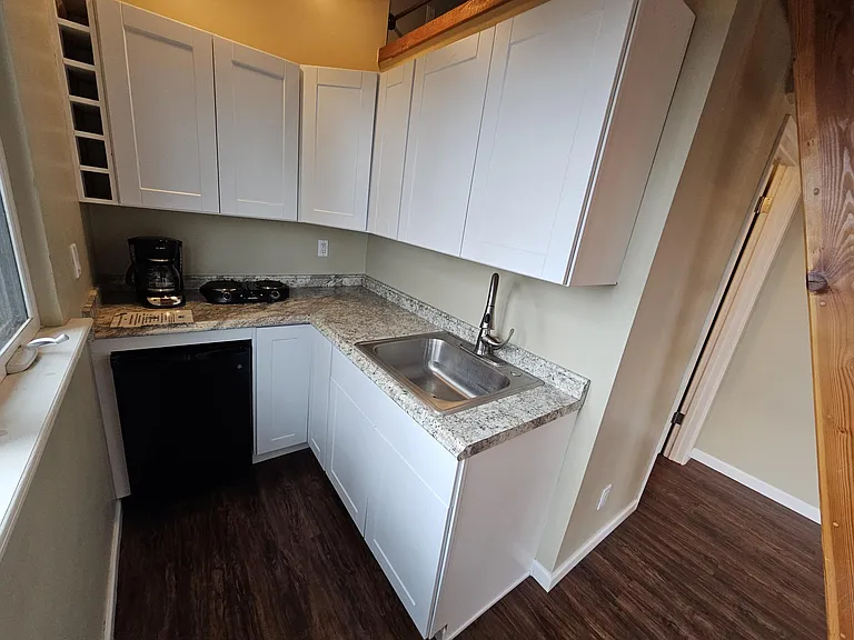 2780 Houston Dr #STUDIO — Photo 8