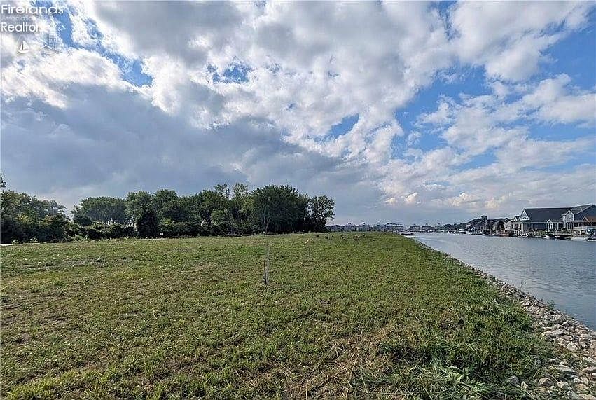 1st image of 2396 Yacht Club Ln