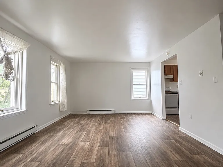 117 N College St #2 — Photo 1