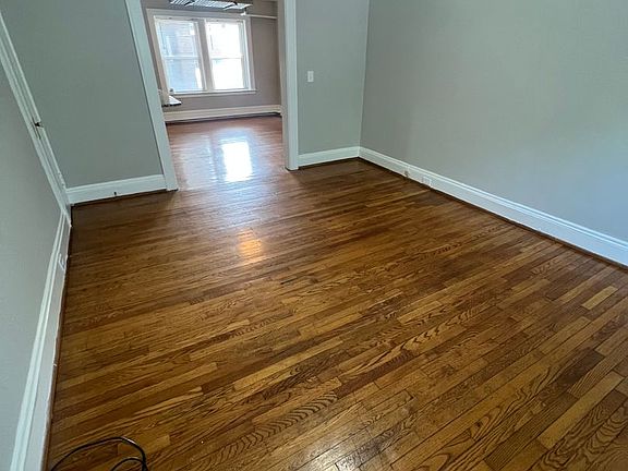4th image of 2676 Mayfield Rd APT 2