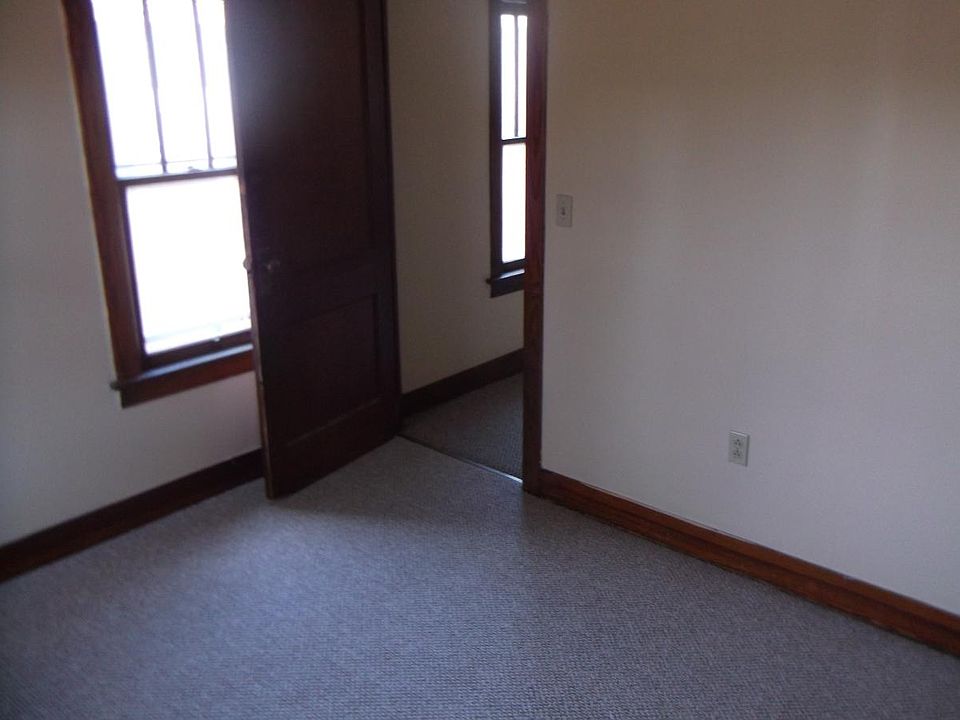 Building Photo 3