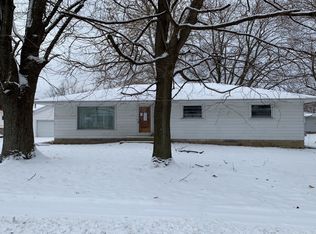 225 N Stewart St, Creve Coeur, IL