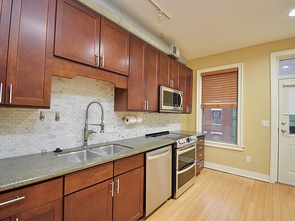 5th image of 1124 Race St #201B