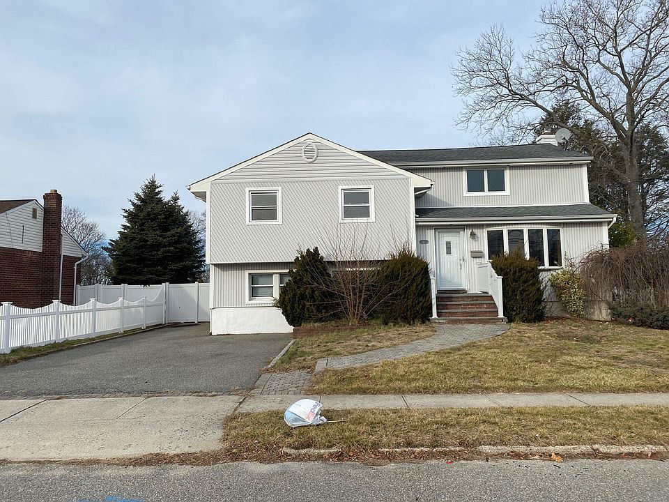 44 Kingston Ave, Hicksville, NY 11801 | Zillow